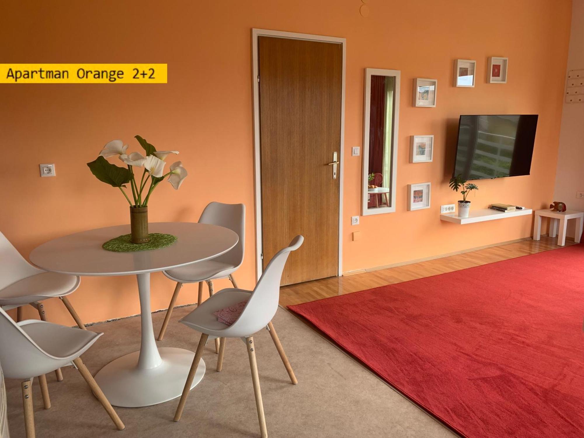 Apartments Garden House 포드고라 객실 사진