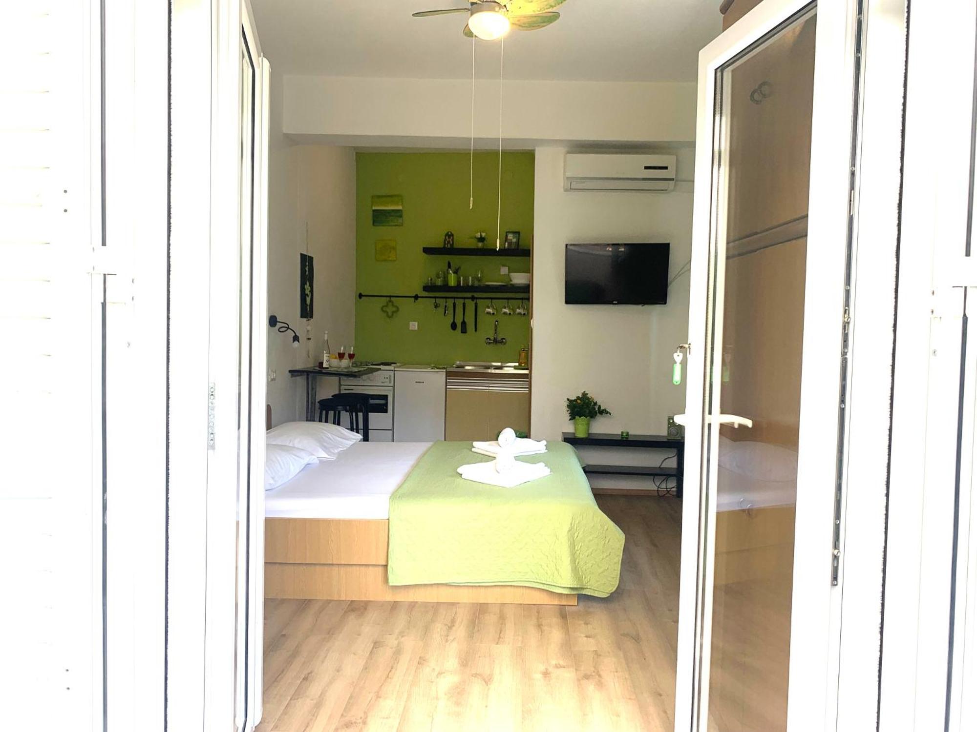 Apartments Garden House 포드고라 객실 사진